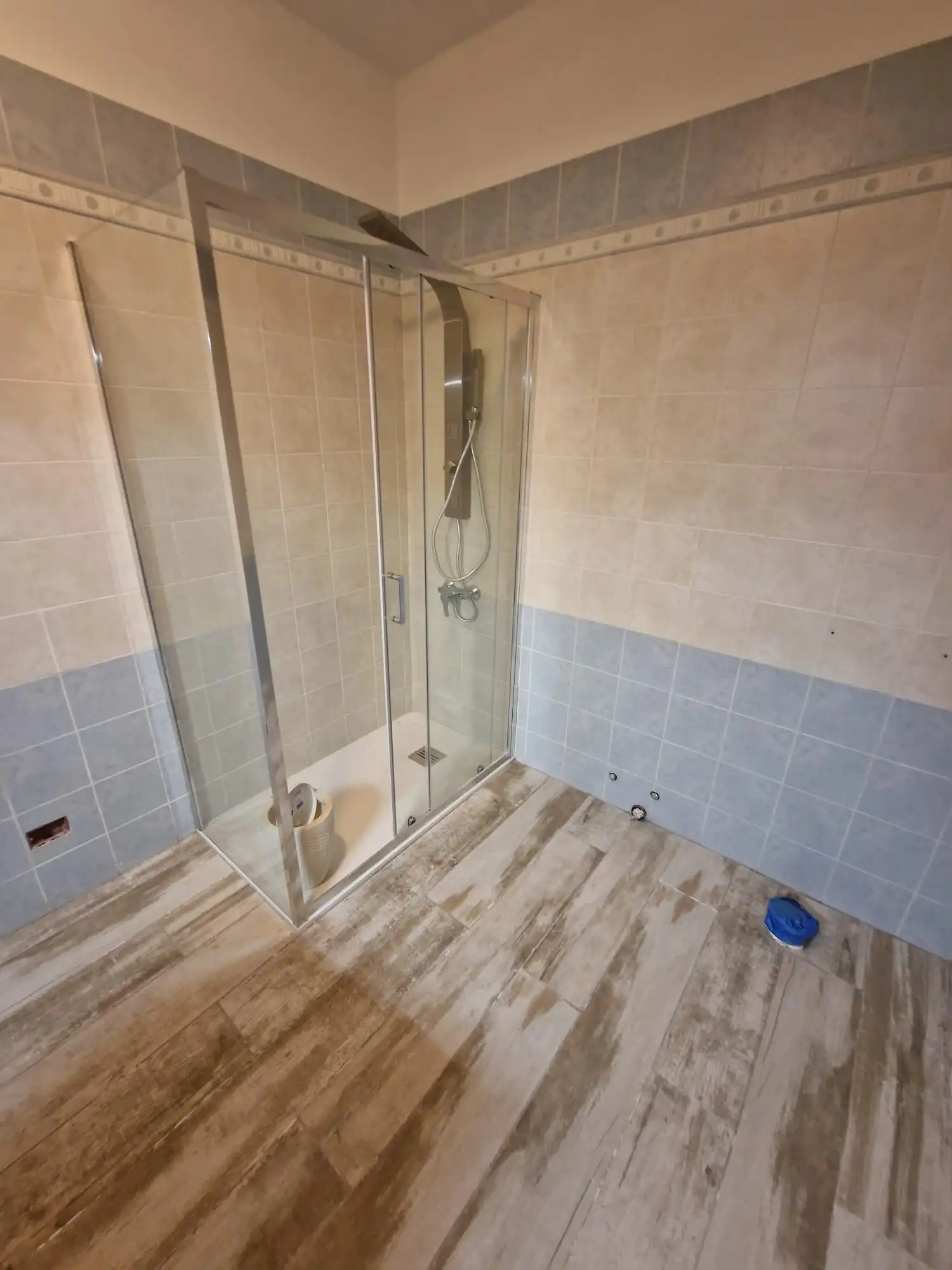 Box doccia installato